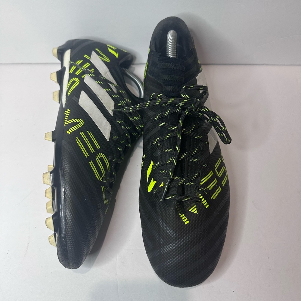 Adidas Black and Yellow Messi cleats - Picture 5 of 7